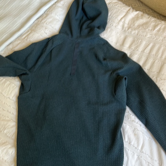 lululemon athletica at ease hoodie. size extra small - Picture 4 of 4